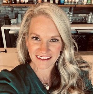 Meet your Posher, Stacy